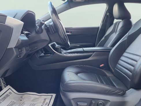 Used 2019 Toyota Avalon XSE FWD image 13