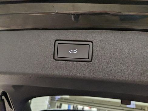New 2026 Volkswagen Tiguan SE AWD/4WD image 30