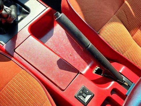 Used 1988 Ford Mustang LX image 27