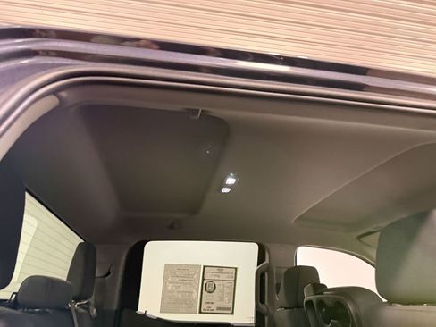 Used 2022 Chevrolet Silverado 1500 LT image 71