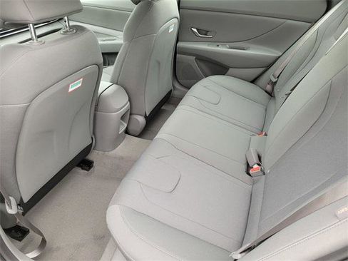 New 2026 Hyundai Elantra SE image 14