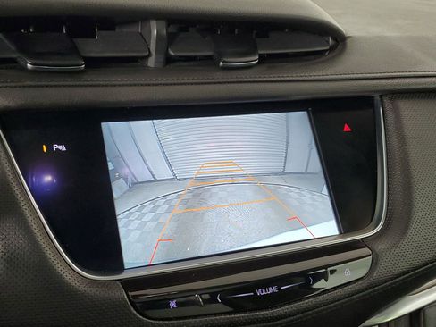 Used 2017 Cadillac XT5 Luxury w/ Driver Awareness Package image 39