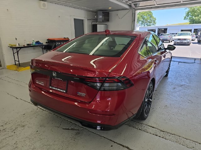 Used 2025 Honda Accord Touring image 5