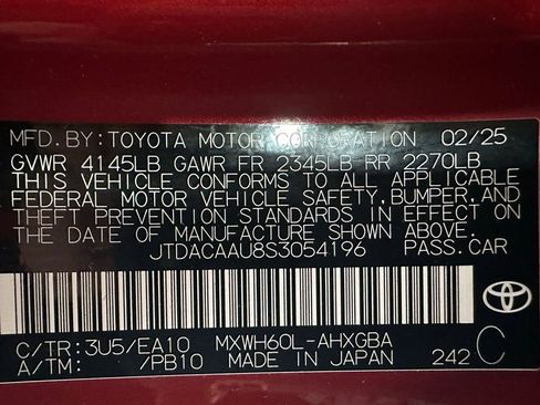Used 2025 Toyota Prius XLE image 10