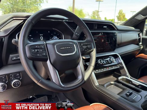 Used 2025 GMC Sierra 3500 Denali Ultimate AWD/4WD image 18