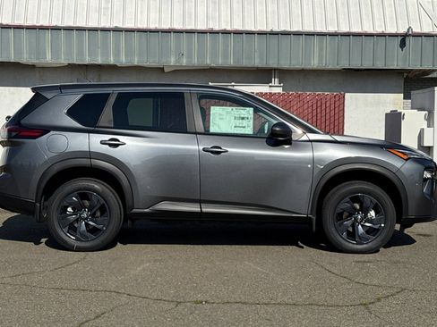 New 2026 Nissan Rogue SV FWD image 3