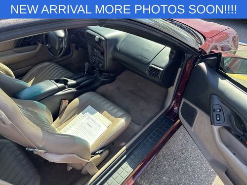Used 2001 Chevrolet Camaro LT w/ Preferred Equipment Group 1 RWD image 9