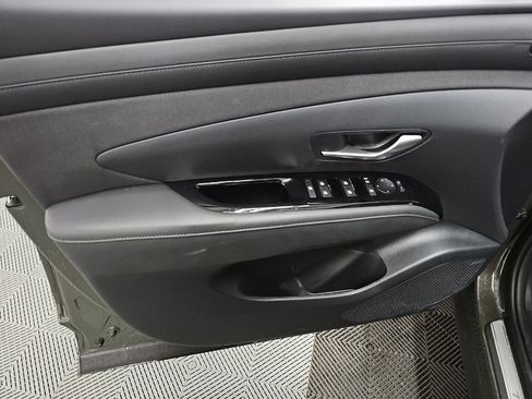 Used 2026 Hyundai Tucson Limited AWD/4WD image 6