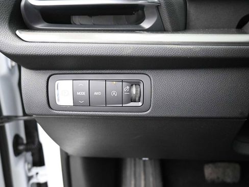 New 2026 Chevrolet Traverse LT image 10