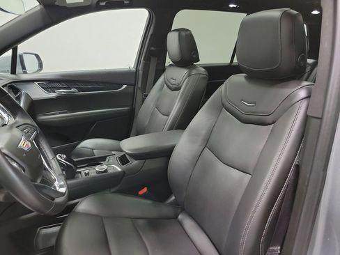 Used 2025 Cadillac XT6 Premium Luxury image 27