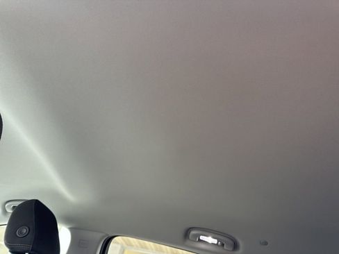 Used 2020 Chevrolet Equinox LT image 18