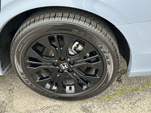Used 2025 Honda Odyssey Sport-L image 6