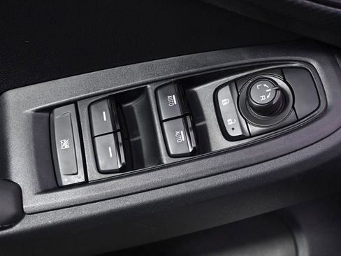 Certified 2025 Subaru Crosstrek 2.0i Premium image 23