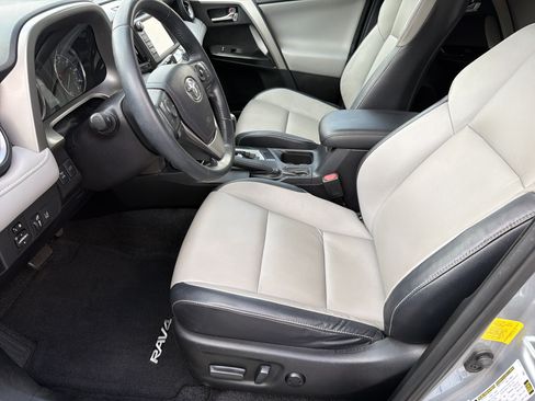 Used 2016 Toyota RAV4 Limited AWD/4WD image 19