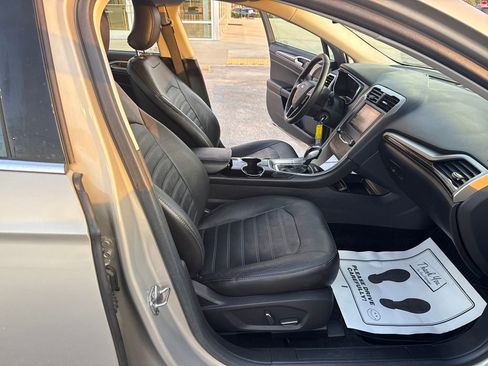Used 2015 Ford Fusion SE w/ Equipment Group 202A image 29