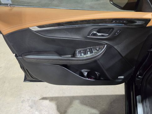 Used 2016 Chevrolet Impala LTZ w/ Enhanced Convenience Package FWD image 25