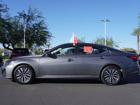 Certified 2024 Nissan Altima 2.5 SV image 2