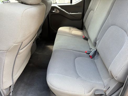 Used 2019 Nissan Frontier SV AWD/4WD image 13