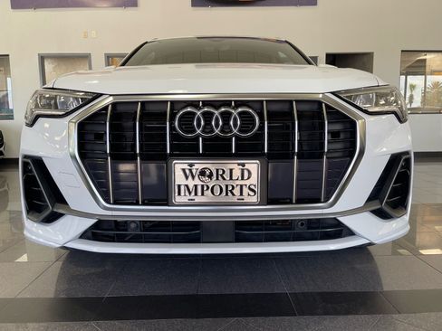 Used 2019 Audi Q3 2.0T Premium Plus w/ Premium Plus Package AWD/4WD image 8