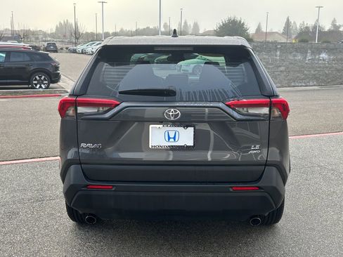 Used 2024 Toyota RAV4 LE image 6