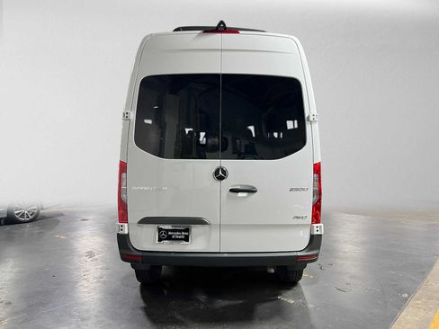 Used 2025 Mercedes-Benz Sprinter 2500 image 4