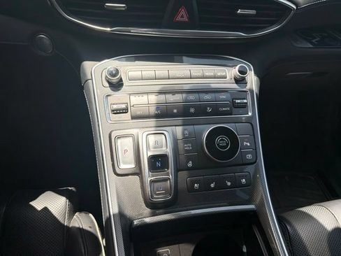 Used 2022 Hyundai Santa Fe Limited FWD image 6