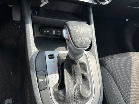 Used 2021 Kia Forte LXS FWD image 31