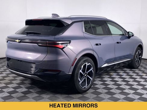 Certified 2025 Chevrolet Equinox EV LT FWD image 18