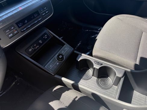 Certified 2025 Hyundai Kona SEL FWD image 13