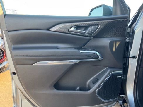 Used 2025 Chevrolet Traverse High Country w/ LPO, Floor Liner Package image 10