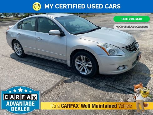Used 2012 Nissan Altima 3.5 SR w/ Sport Pkg FWD image 3