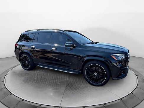 Used 2025 Mercedes-Benz GLS 580 4MATIC image 3