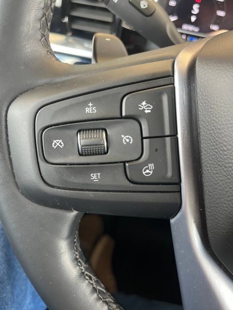 Used 2025 GMC Sierra 1500 SLT AWD/4WD image 19