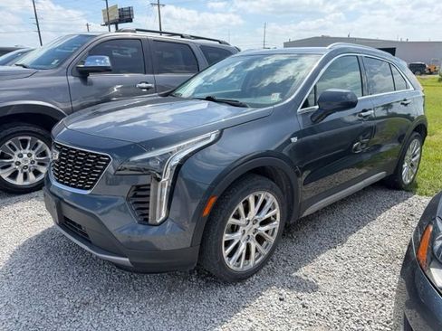 Used 2019 Cadillac XT4 Premium Luxury w/ Cold Weather Package FWD image 1
