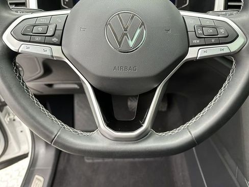 Used 2023 Volkswagen Atlas SE AWD/4WD image 15