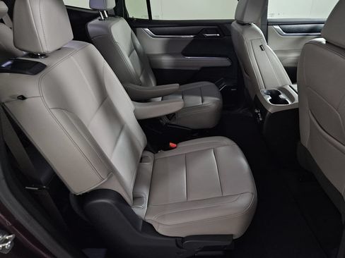 Used 2024 GMC Acadia Elevation FWD image 28