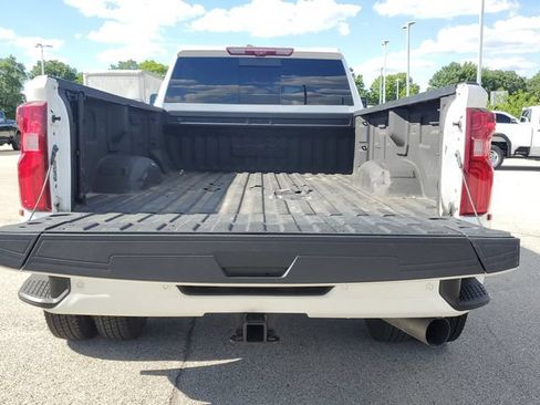 Used 2024 Chevrolet Silverado 3500 High Country w/ High Country Premium Package AWD/4WD image 9