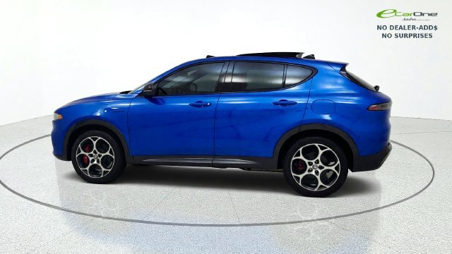 Used 2024 Alfa Romeo Tonale Veloce w/ Active Assist Package AWD/4WD image 5