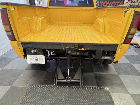 Used 2001 GMC Sierra 3500 SL RWD image 19