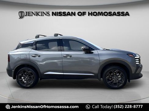 New 2026 Nissan Kicks SR w/ Illumination Package image 2