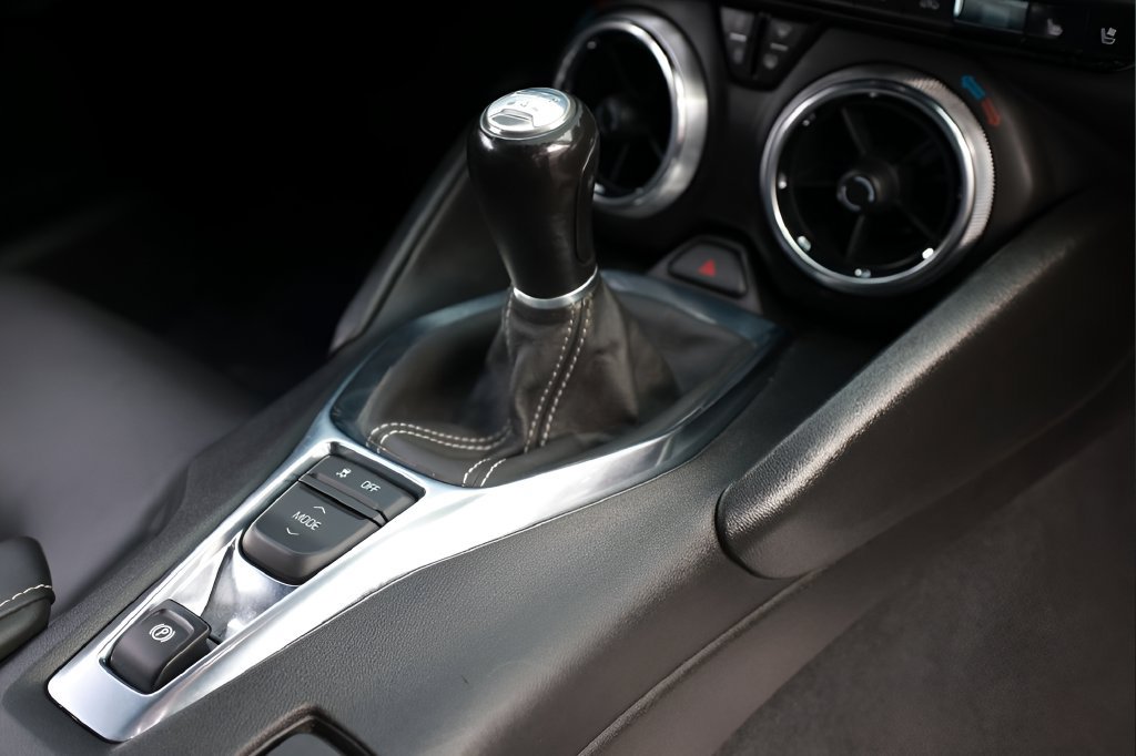 Used 2021 Chevrolet Camaro LT w/ RS Package RWD image 29