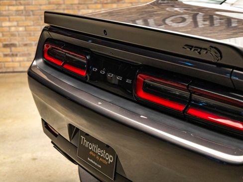 Used 2018 Dodge Challenger SRT Hellcat image 27