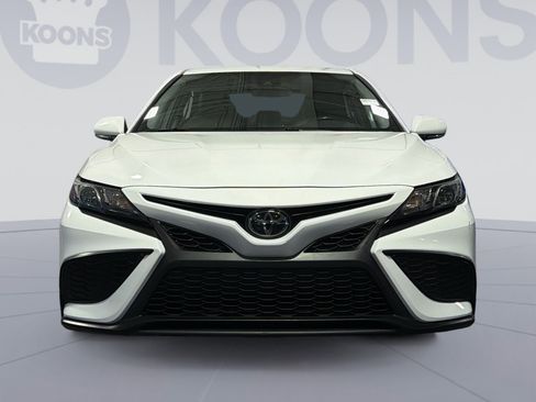 Used 2023 Toyota Camry SE FWD image 11