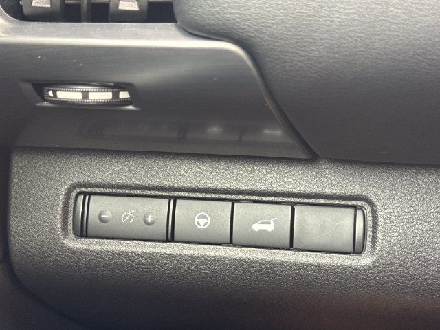 Used 2024 Nissan Pathfinder SL FWD image 28