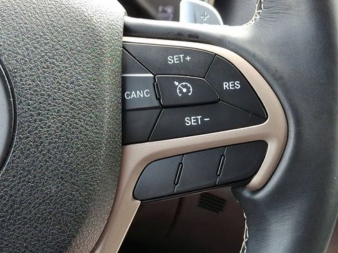 Certified 2017 Jeep Grand Cherokee Limited AWD/4WD image 24