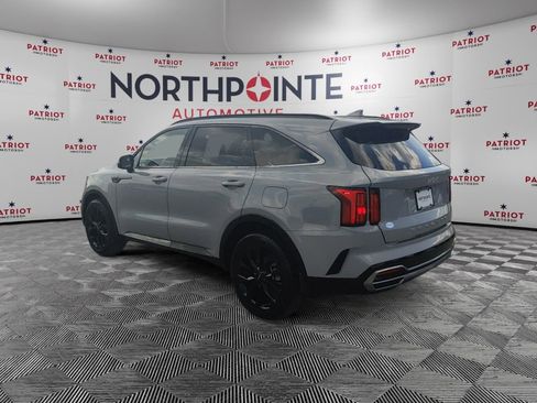 Used 2022 Kia Sorento SX image 5
