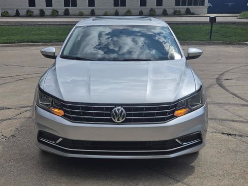 Used 2017 Volkswagen Passat 1.8T SE FWD image 8