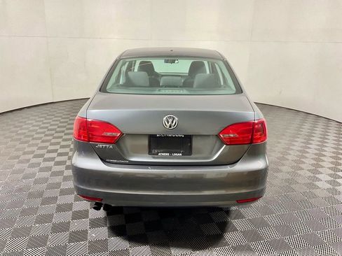 Used 2011 Volkswagen Jetta Sedan image 8