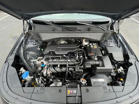 Used 2025 Hyundai Kona SEL image 32