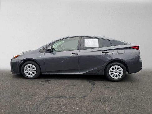 Used 2020 Toyota Prius L Eco FWD image 6
